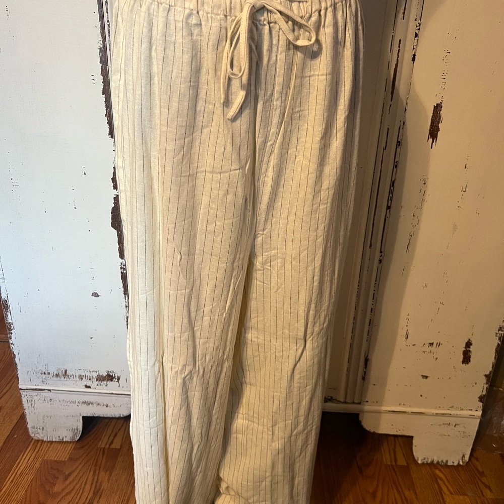 WeWoreWhat Cream Striped Sleep Pants - Picture 10 of 10